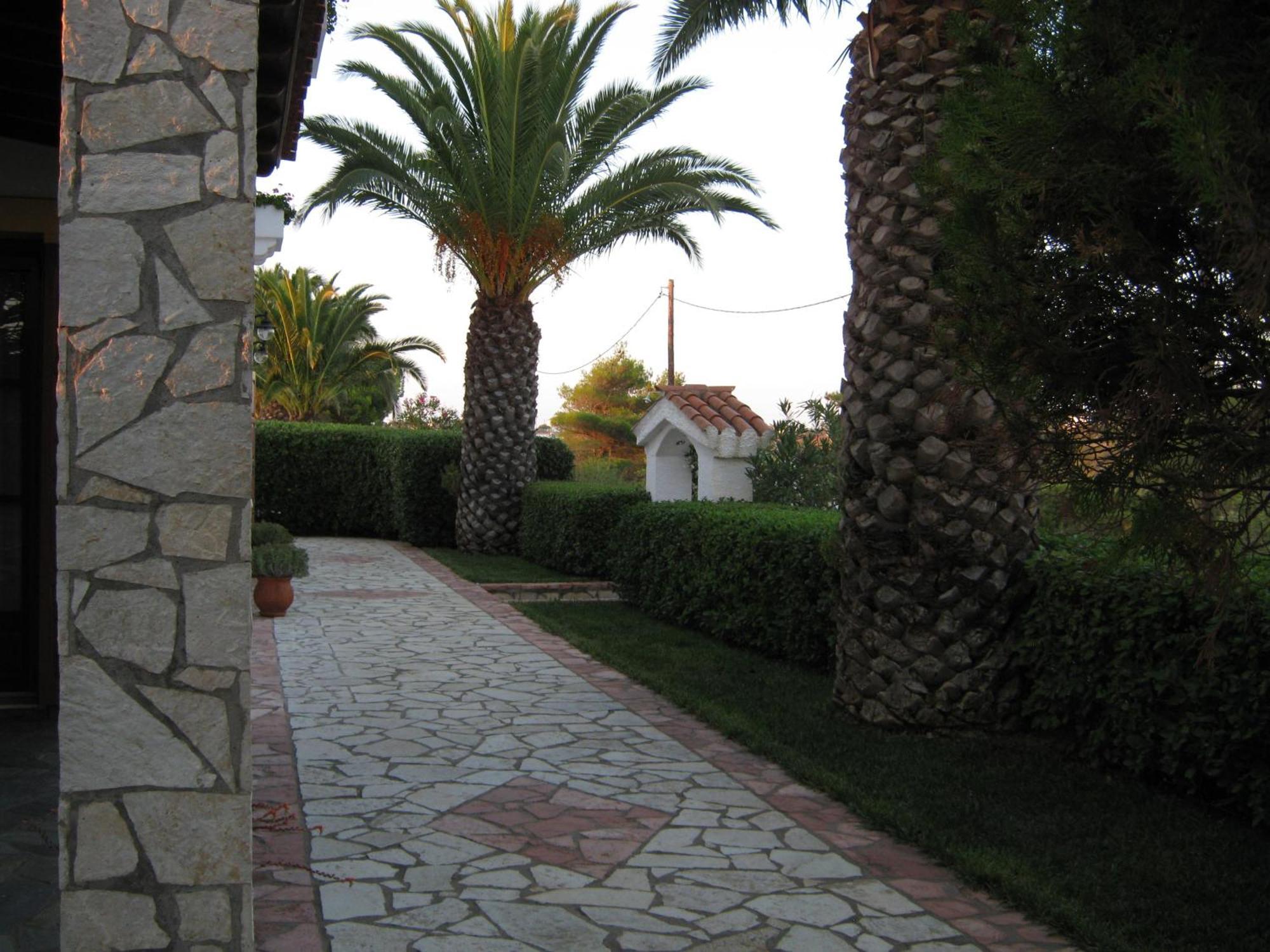 Cerigo House *